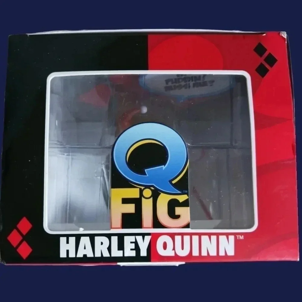 Quantum mecanix q fig Harley Quinn and dog vinyl figurine